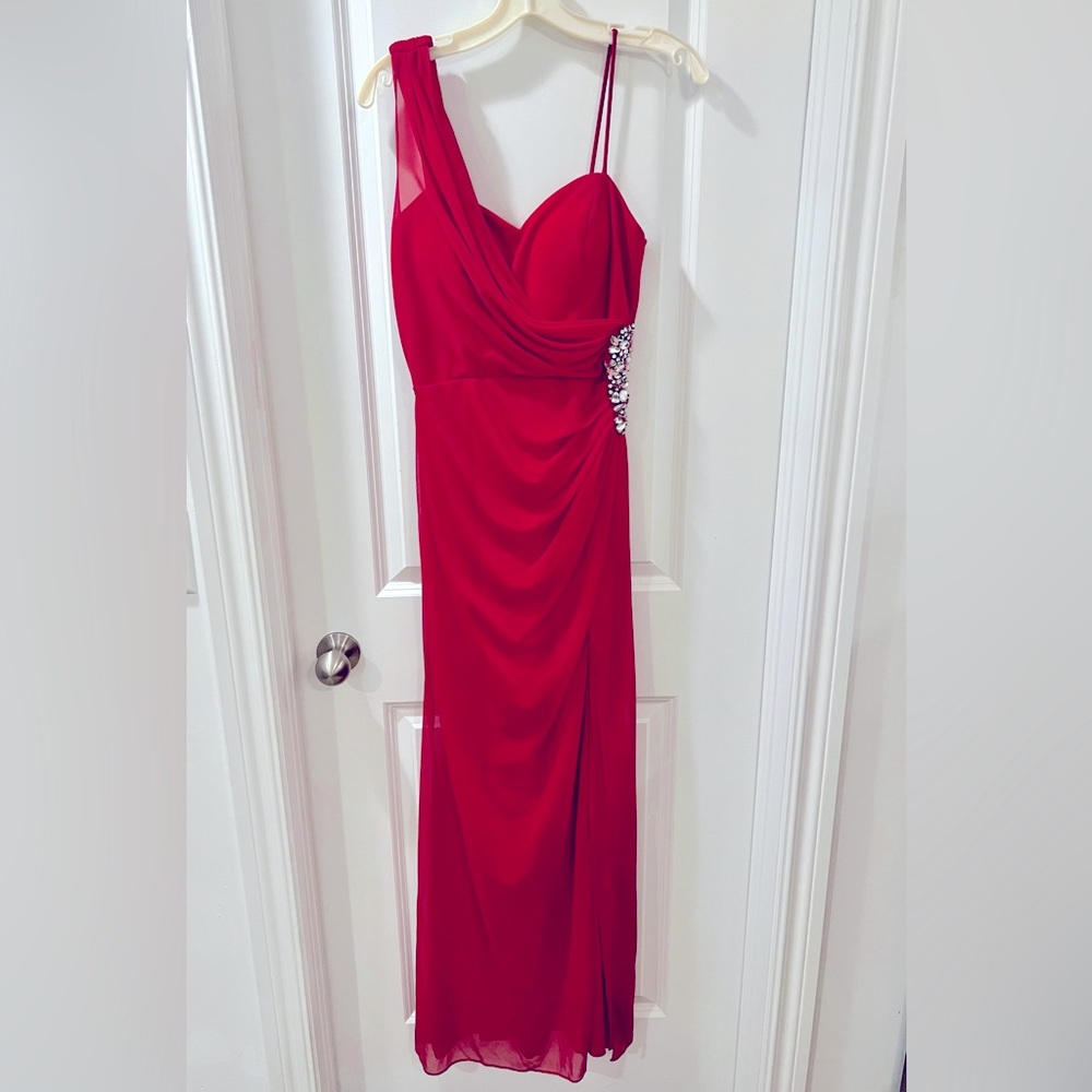 XSCAPE maxi one shoulder dress size 8, has long slit